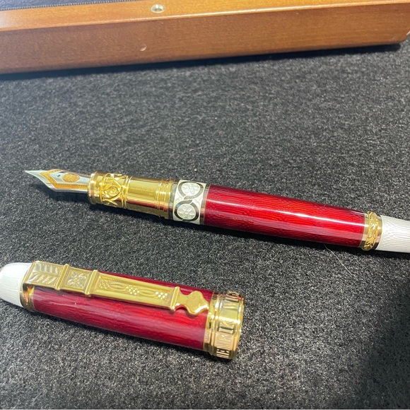 Henrik Wigstrom fountain pen by David Oscarson - Picture 5 of 13